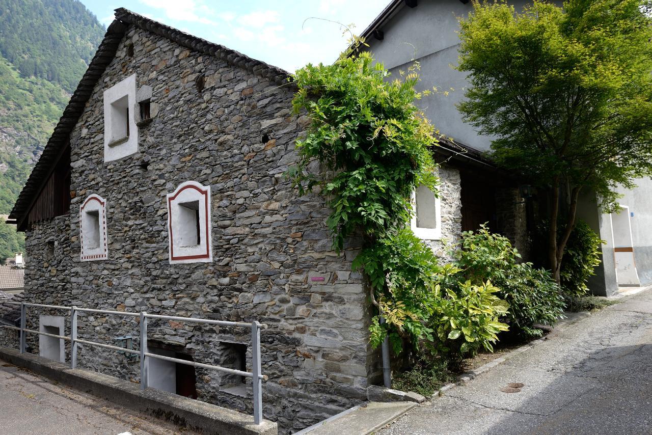 Hotel Soazza Eksteriør bilde