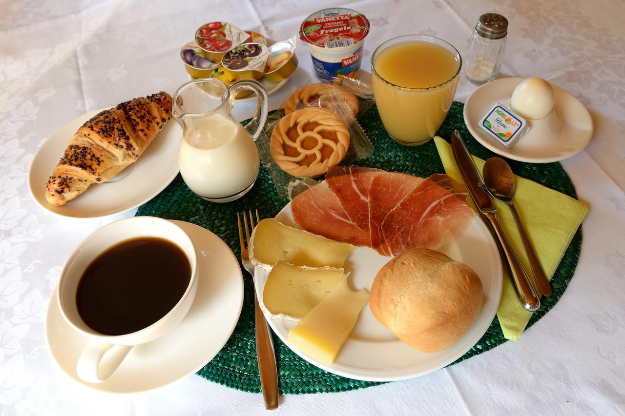 Hotel Soazza Eksteriør bilde