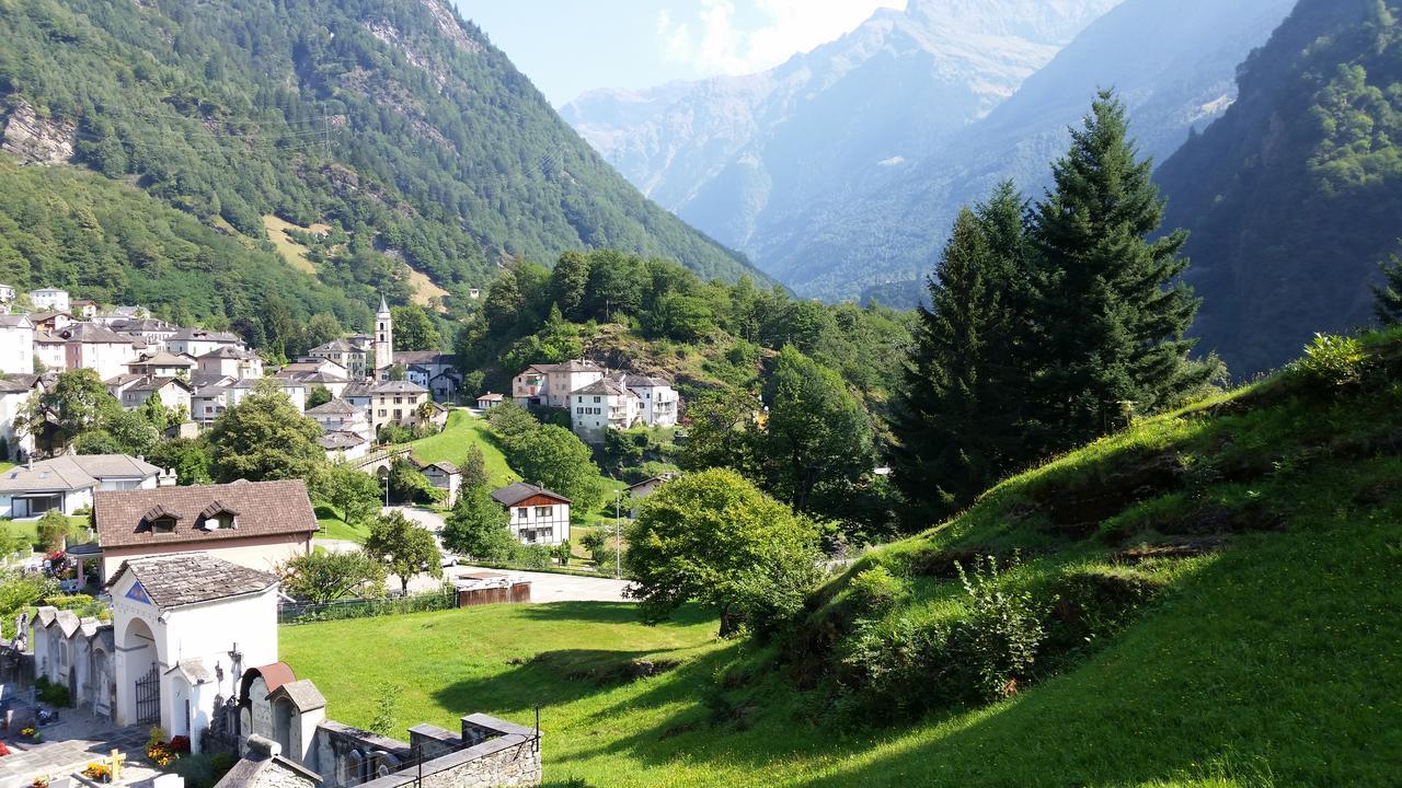 Hotel Soazza Eksteriør bilde