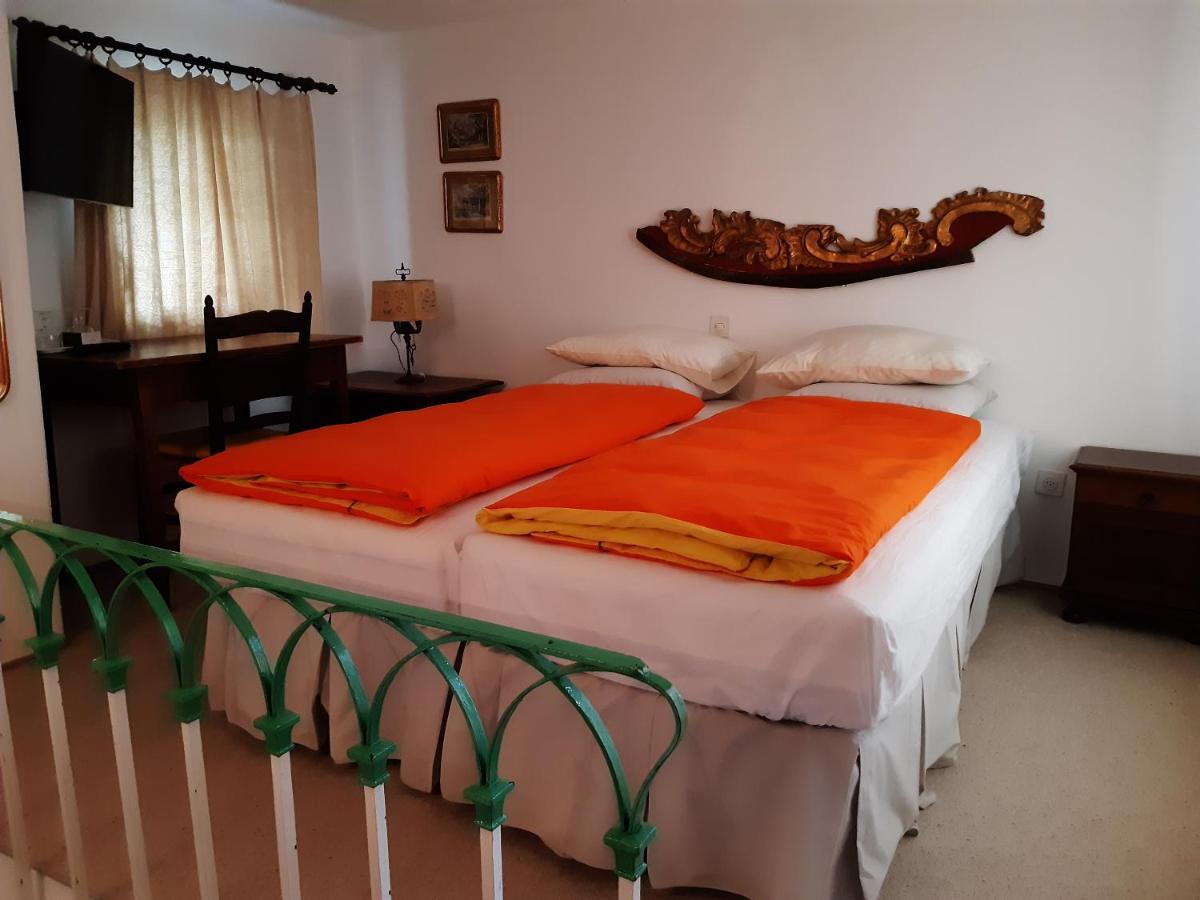 Hotel Soazza Eksteriør bilde
